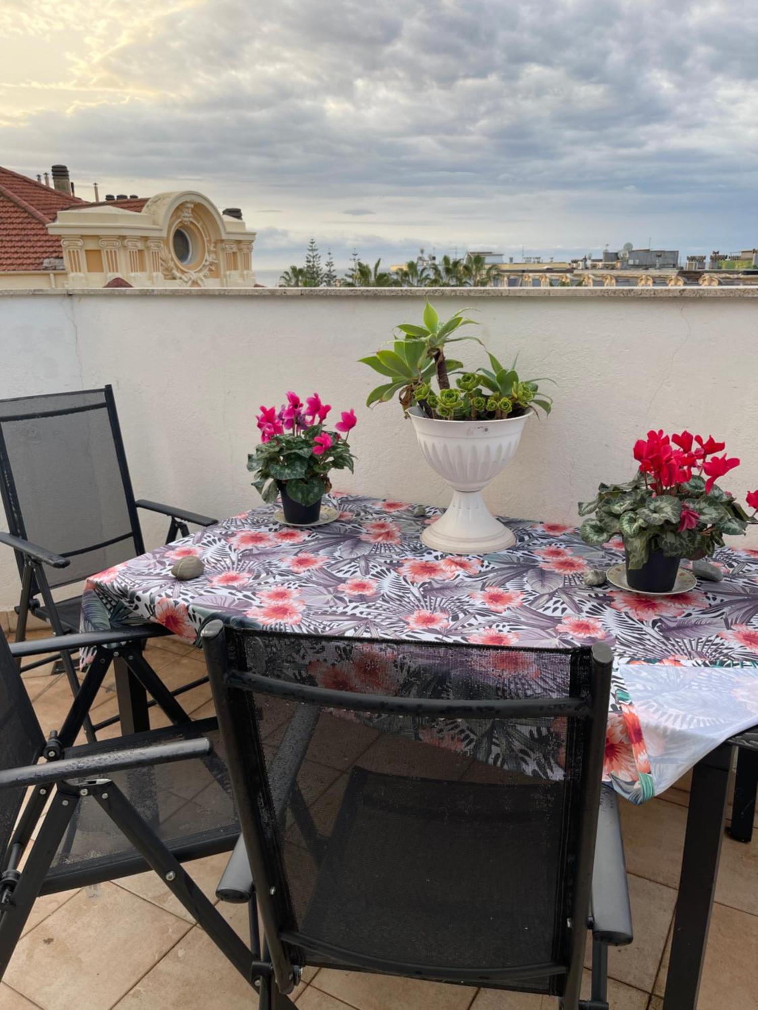 Penthouse Three Bedrooms سانريمو المظهر الخارجي الصورة